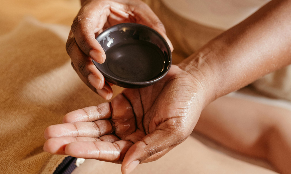 Massage oil for massage at Francis Hotel